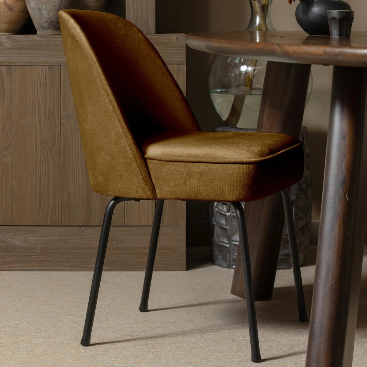 
Sedia da pranzo di design «Vogue», disponibile in molti colori - Samt Giallo miele