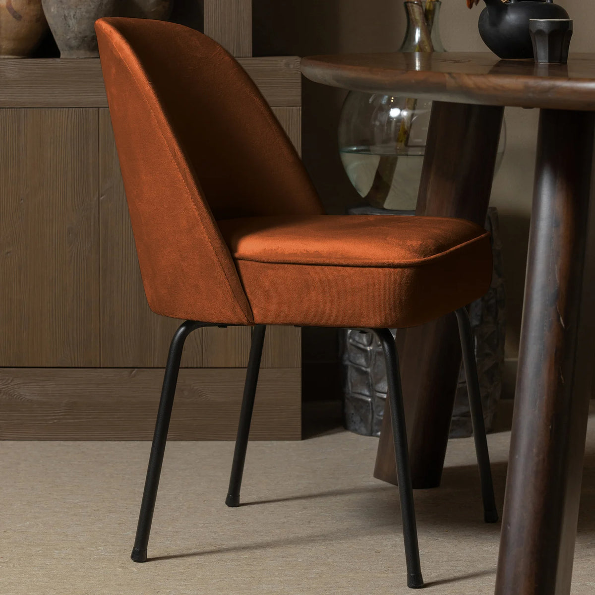 
Sedia da pranzo di design «Vogue», disponibile in molti colori - Samt Rost