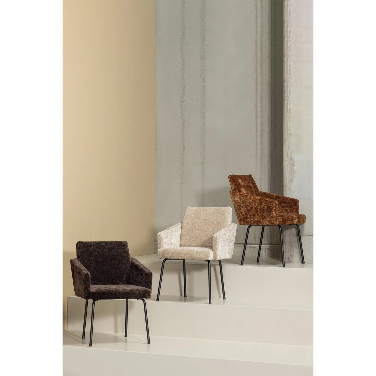 
Sedia di design con braccioli «Mounto»