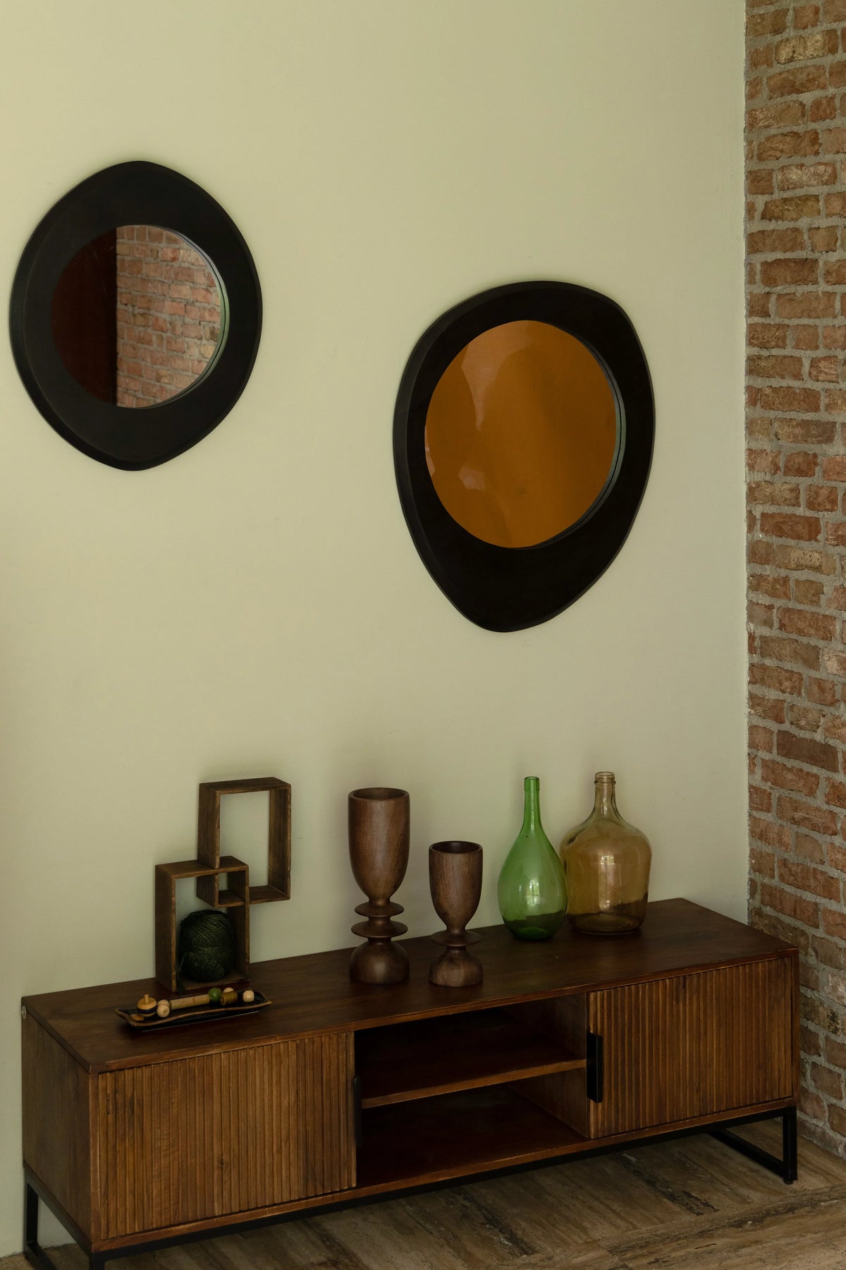 
Specchio da parete di design „Aren Wood“, disponibile in diverse dimensioni - 47 x 55 cm