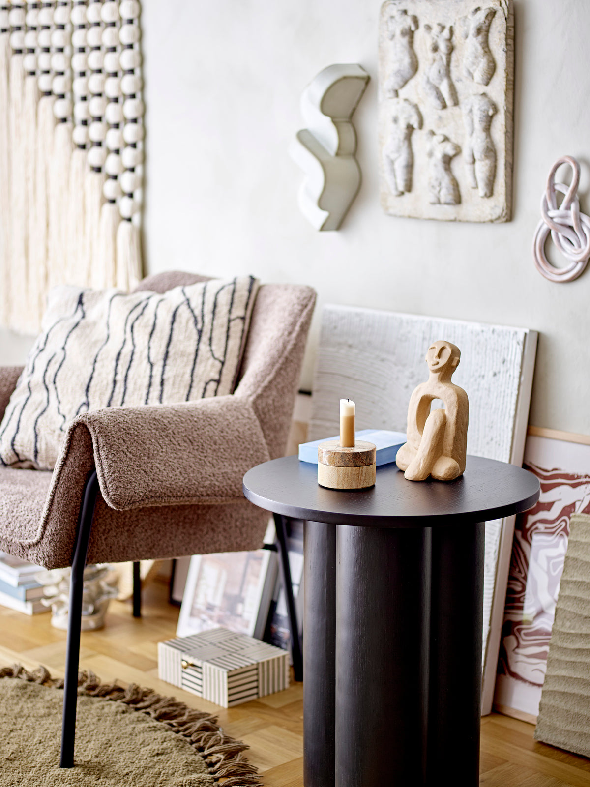 
Side table "Aio"