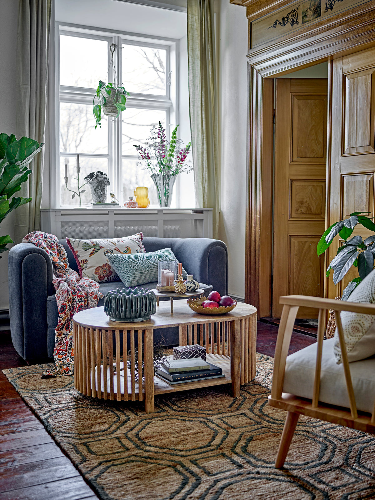 
Massiver Couchtisch „Sali“