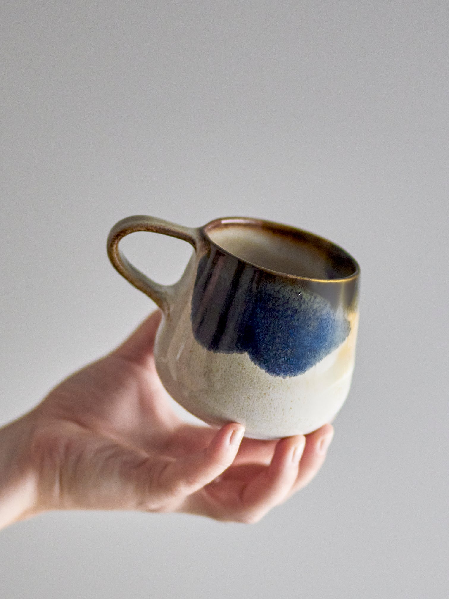 
Tasse artisanale « Jules » 300 ml - Bleu multicolore