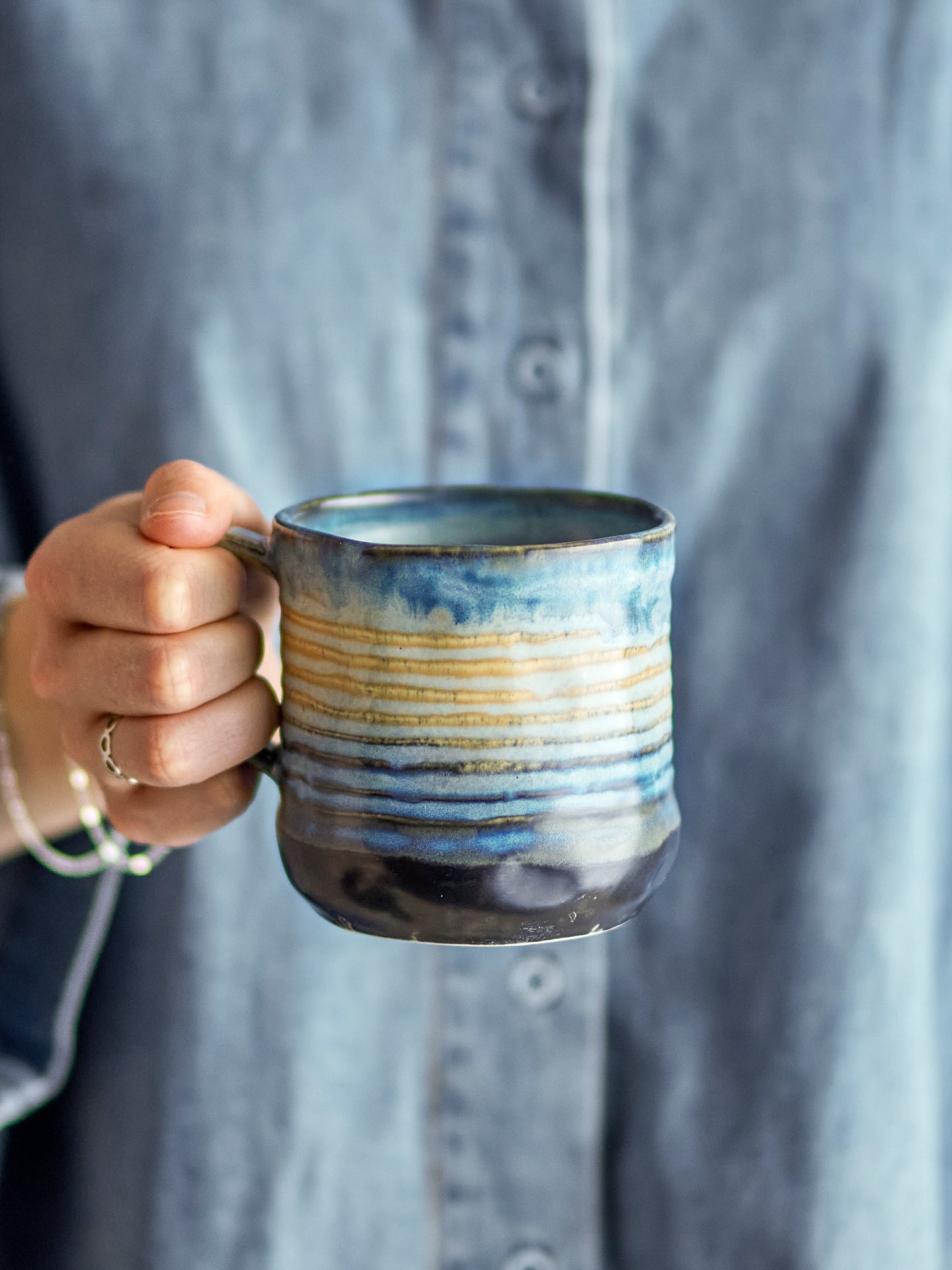 
Lot de 4 tasses fabriquées à la main « Deana » - Bleu multicolore
