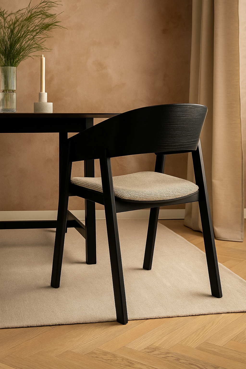 
Massivholz Design Esszimmerstuhl „Edo“ - Schwarz