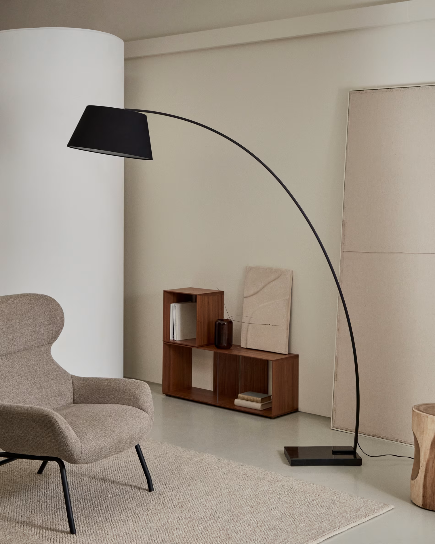 
Lampadaire design « Jule » avec socle en marbre