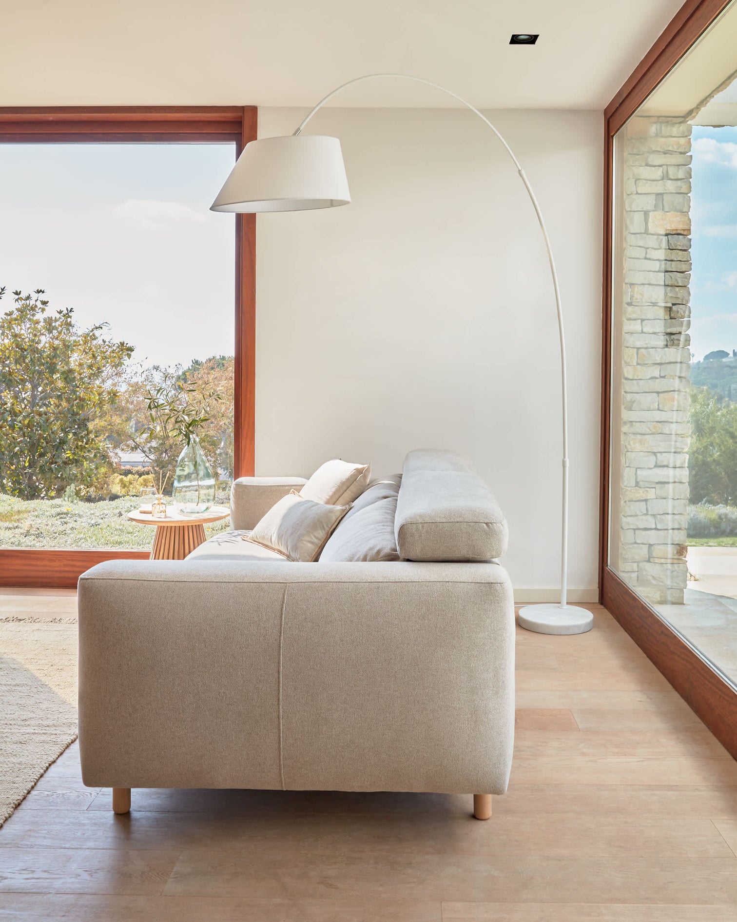 
Lampadaire réglable « Maja » avec socle en marbre - Blanc
