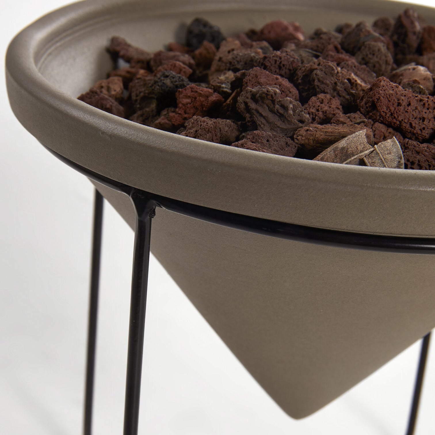 
Ceramic flower pot "Wing"
