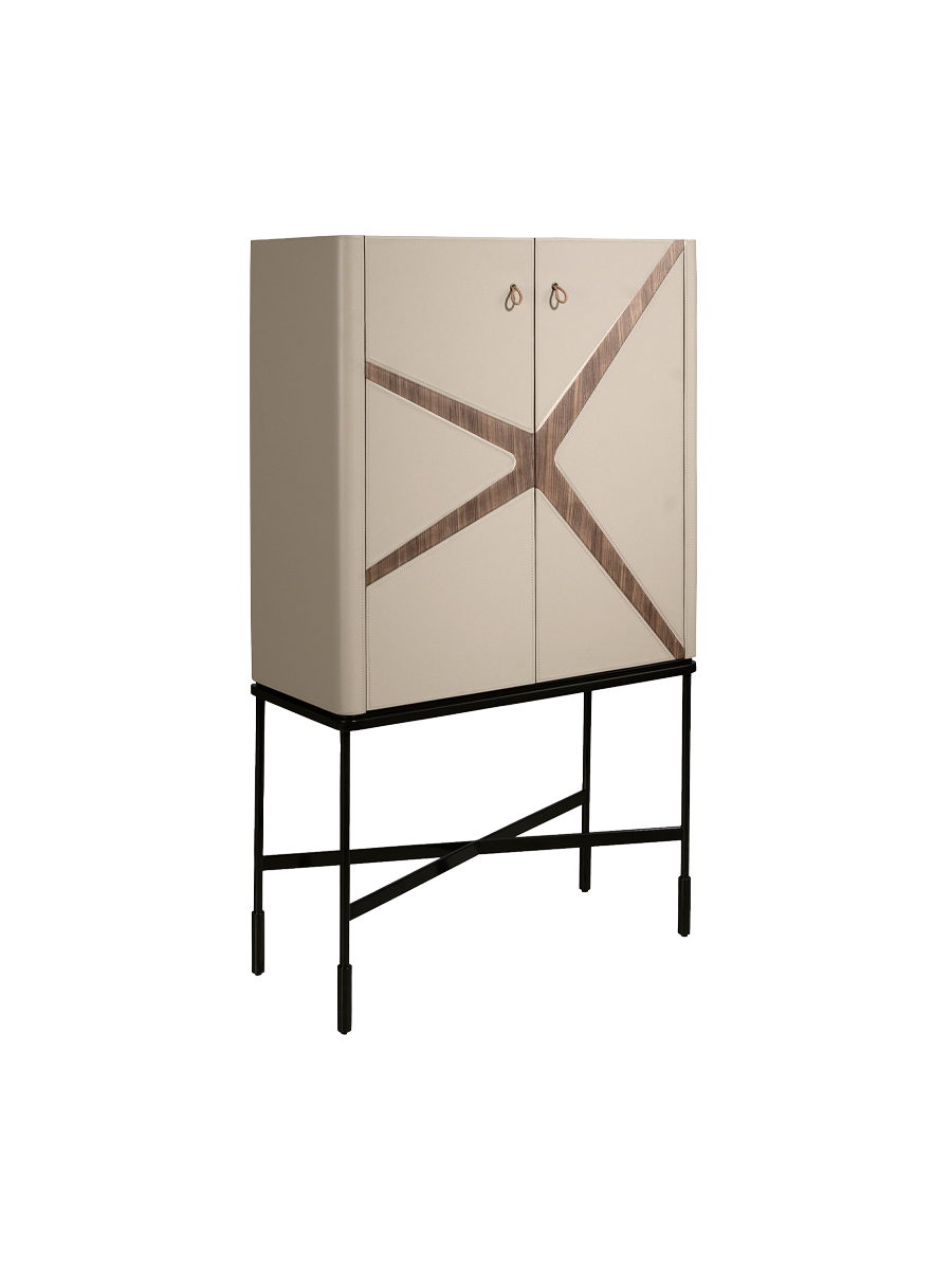 
Grosses Design Highboard „Cinderella“
