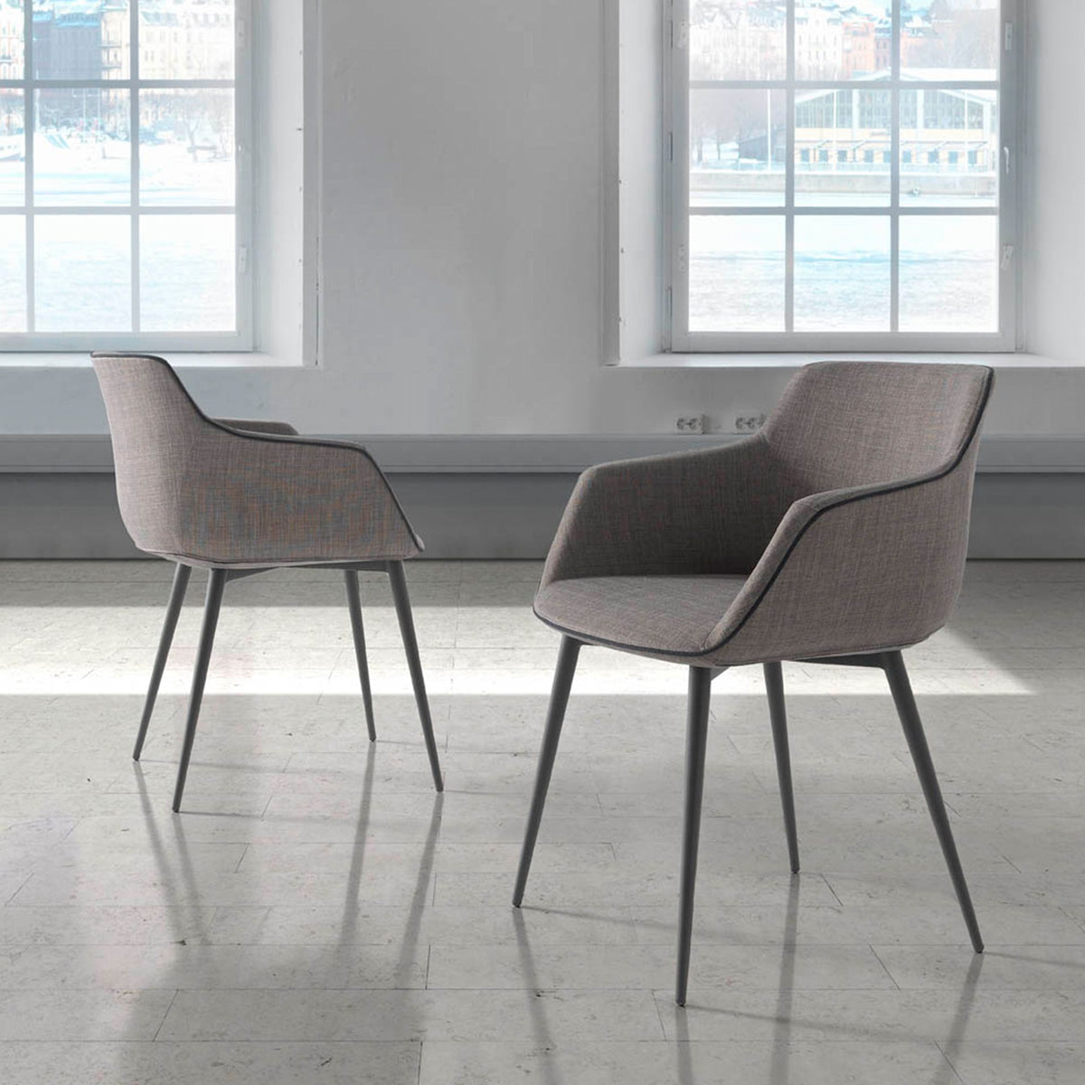 
Sedia di design «Pilatos» con braccioli