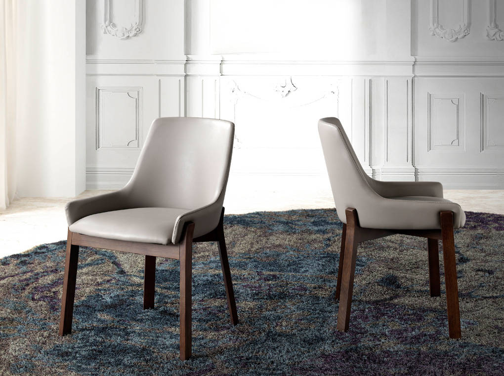 
Chaise design « Katar » avec revêtement en similicuir