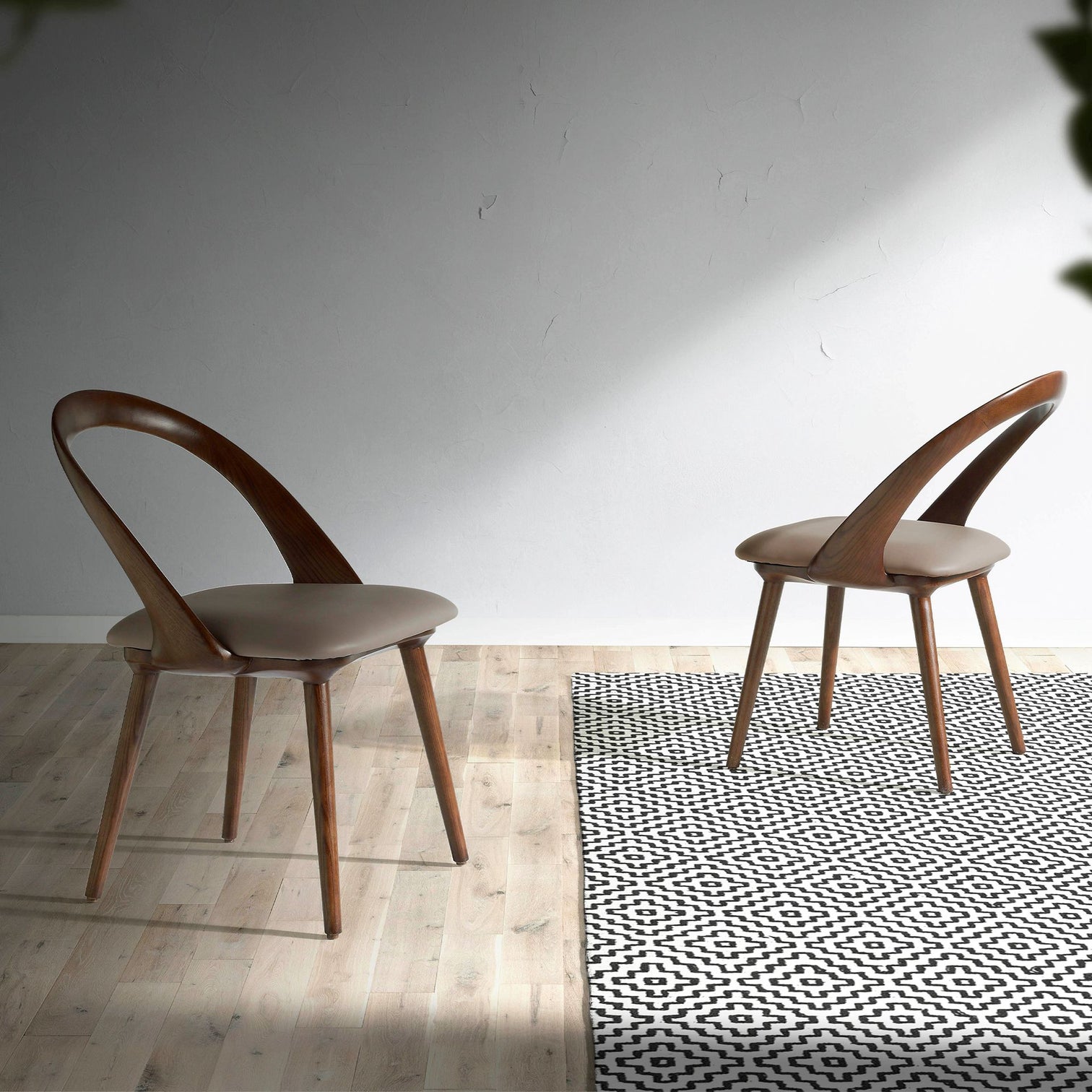 
Chaise de salle à manger design « Eva » avec revêtement en similicuir
