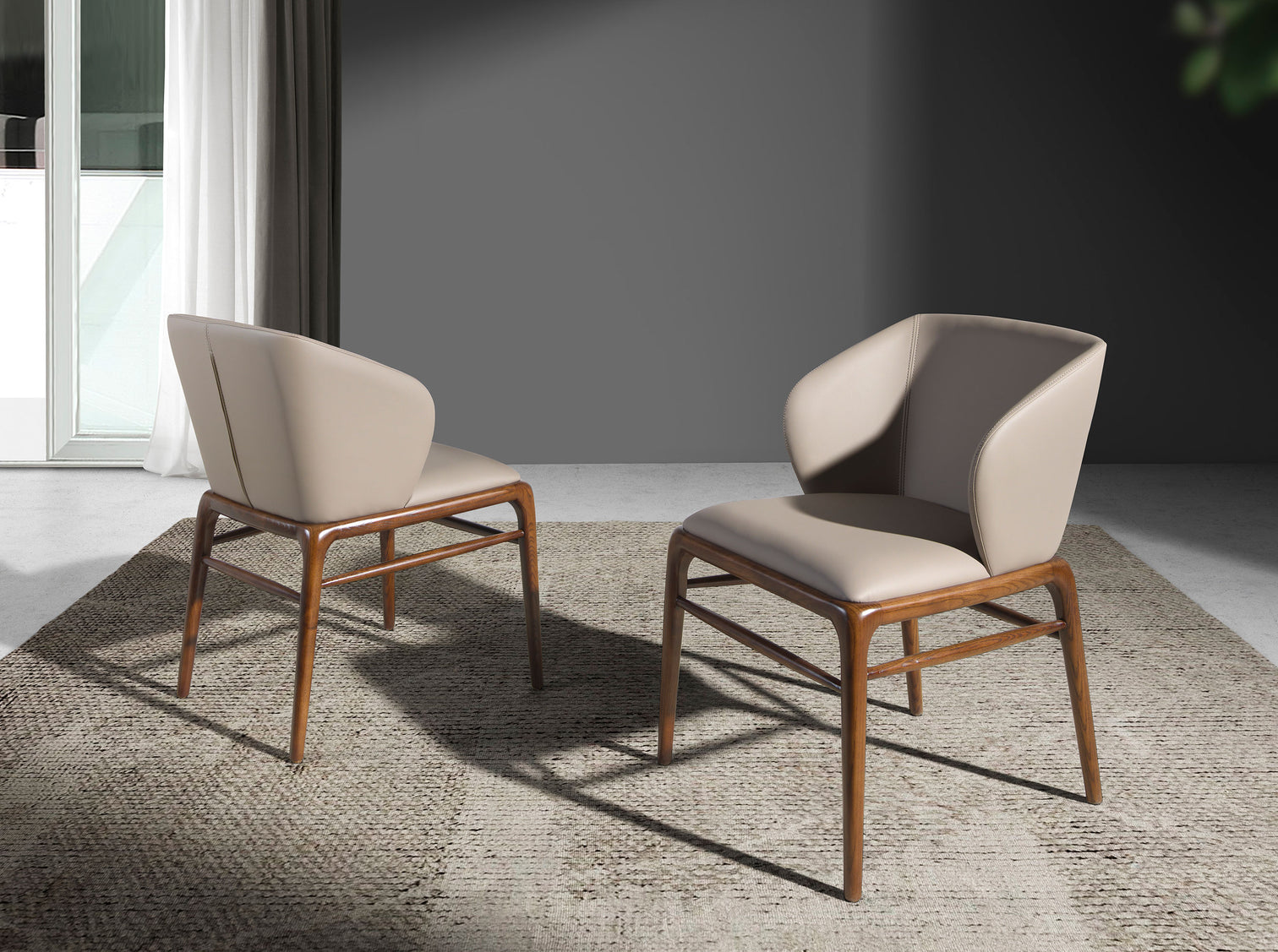 
Chaise design « Avant » avec accoudoirs