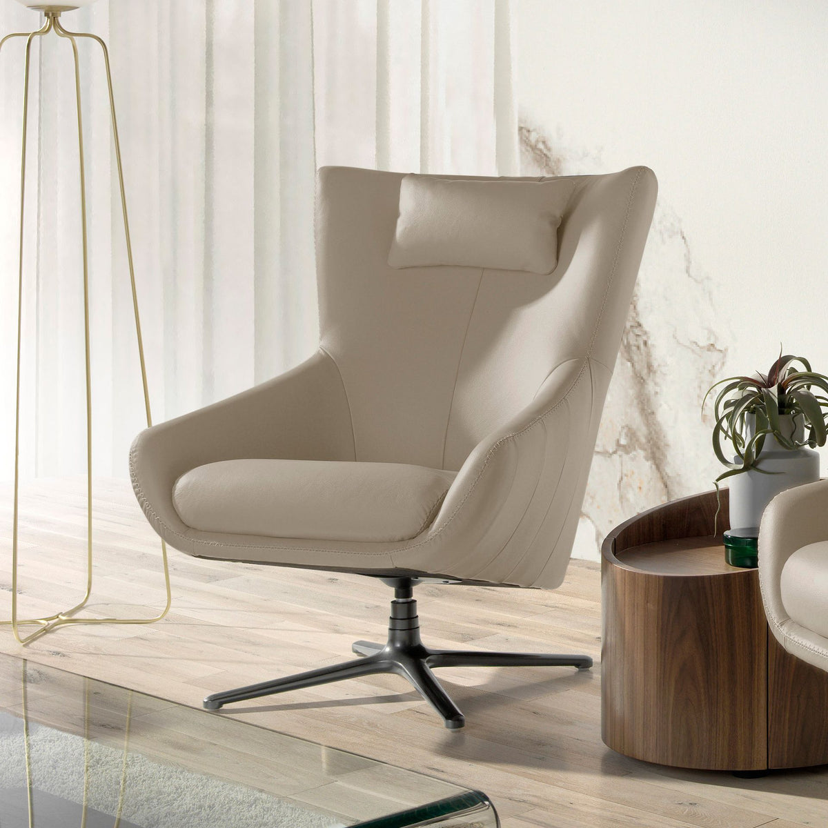 
Poltrona girevole di design in vera pelle “Olivier” - Beige