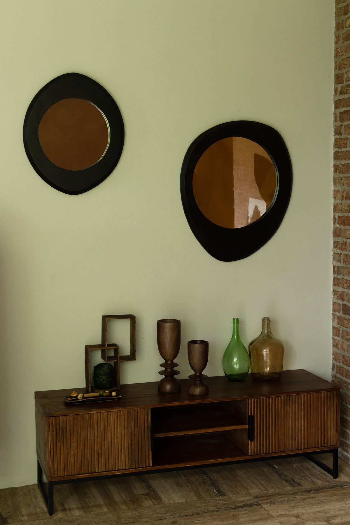 
Specchio da parete di design „Aren Wood“, disponibile in diverse dimensioni - 71 x 59 cm