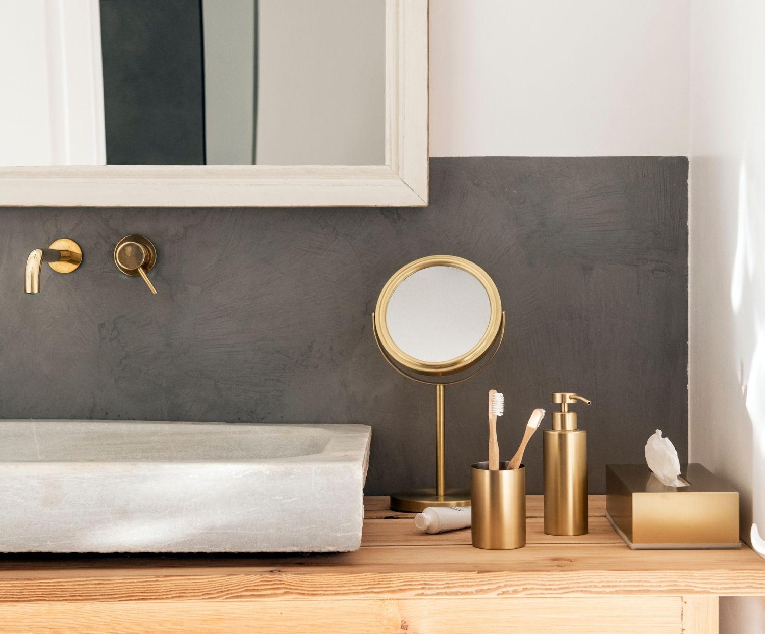 
Noble "Devoter" toothbrush tumbler made of brass