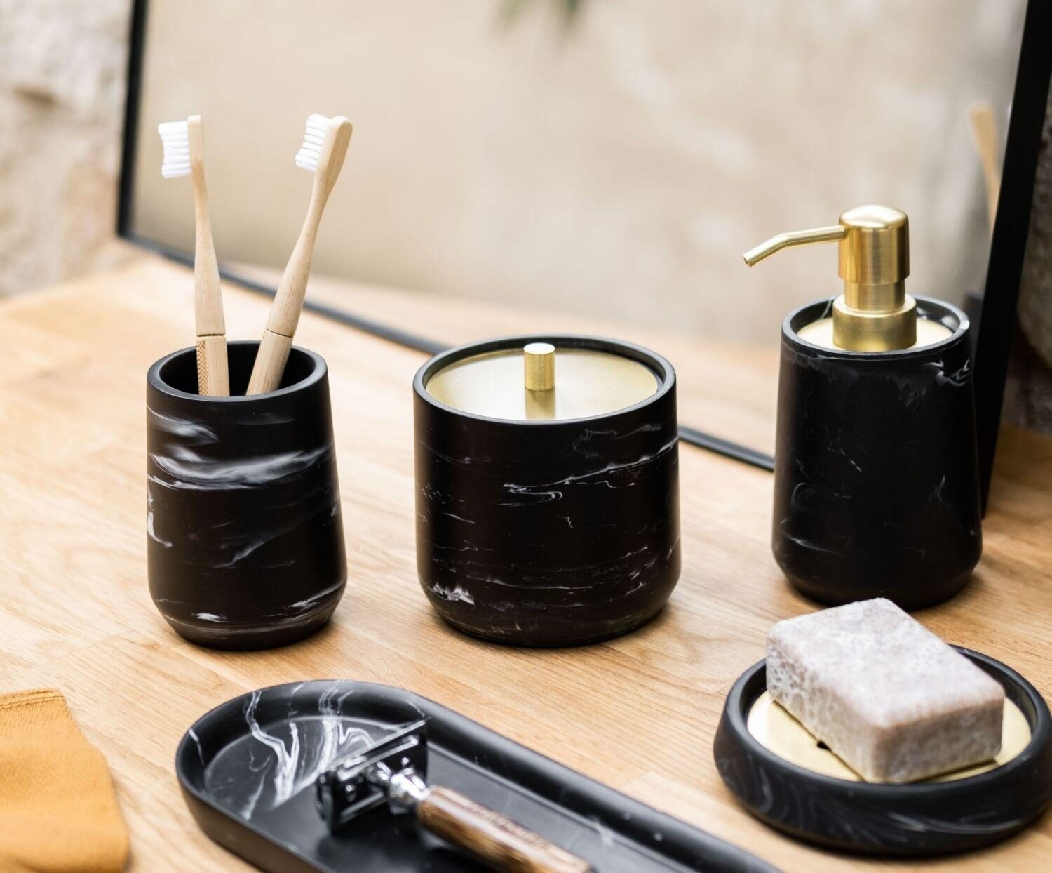 
"Nero" Storage Container with Marble Look