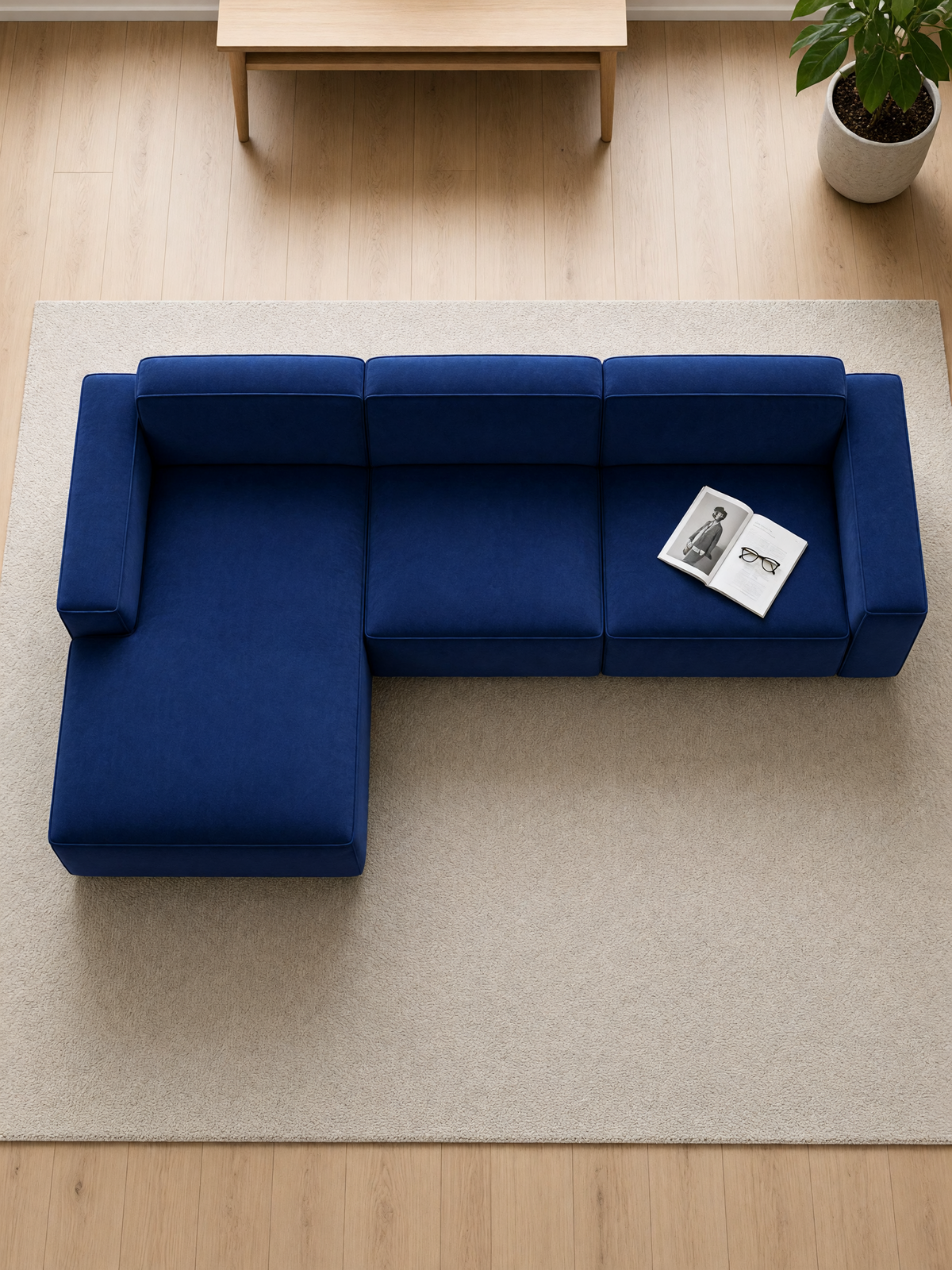
Divano angolare di design a 4 posti «Siena» con rivestimento in velluto - Rivestimento in raso blu reale / Elemento angolare sinistro