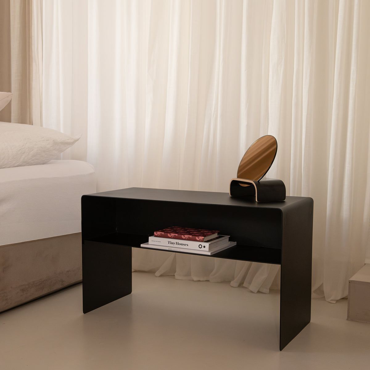 
Design Beistelltisch „Slide High“ - Schwarz