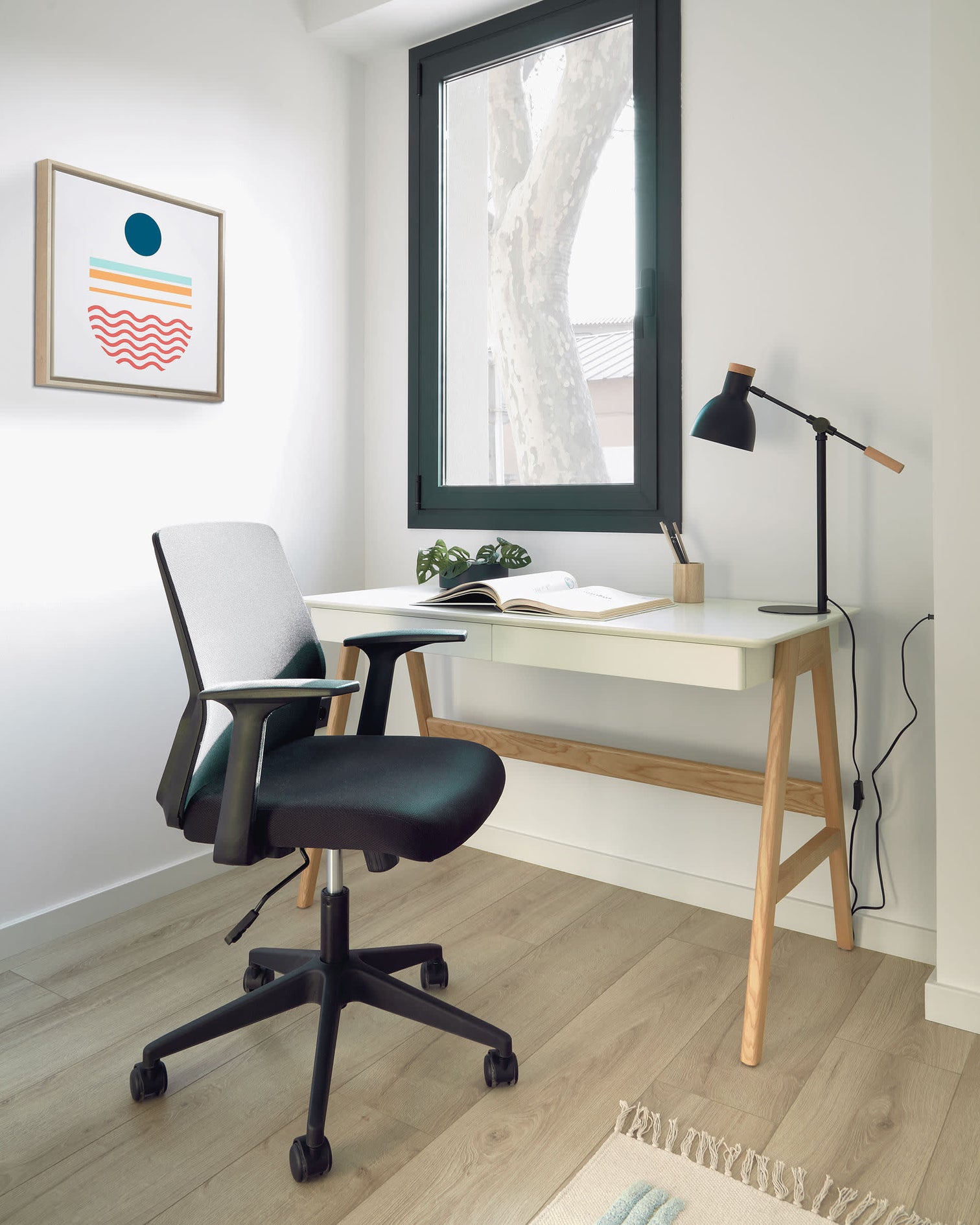 
Modern Desk "Dyana"