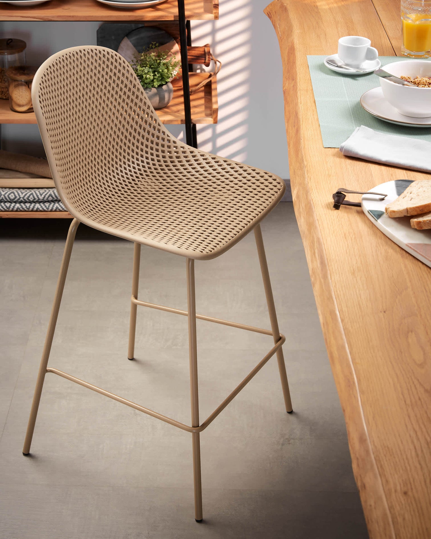 
Tabouret de bar intérieur et extérieur « Quinby » - Beige foncé / 65 cm