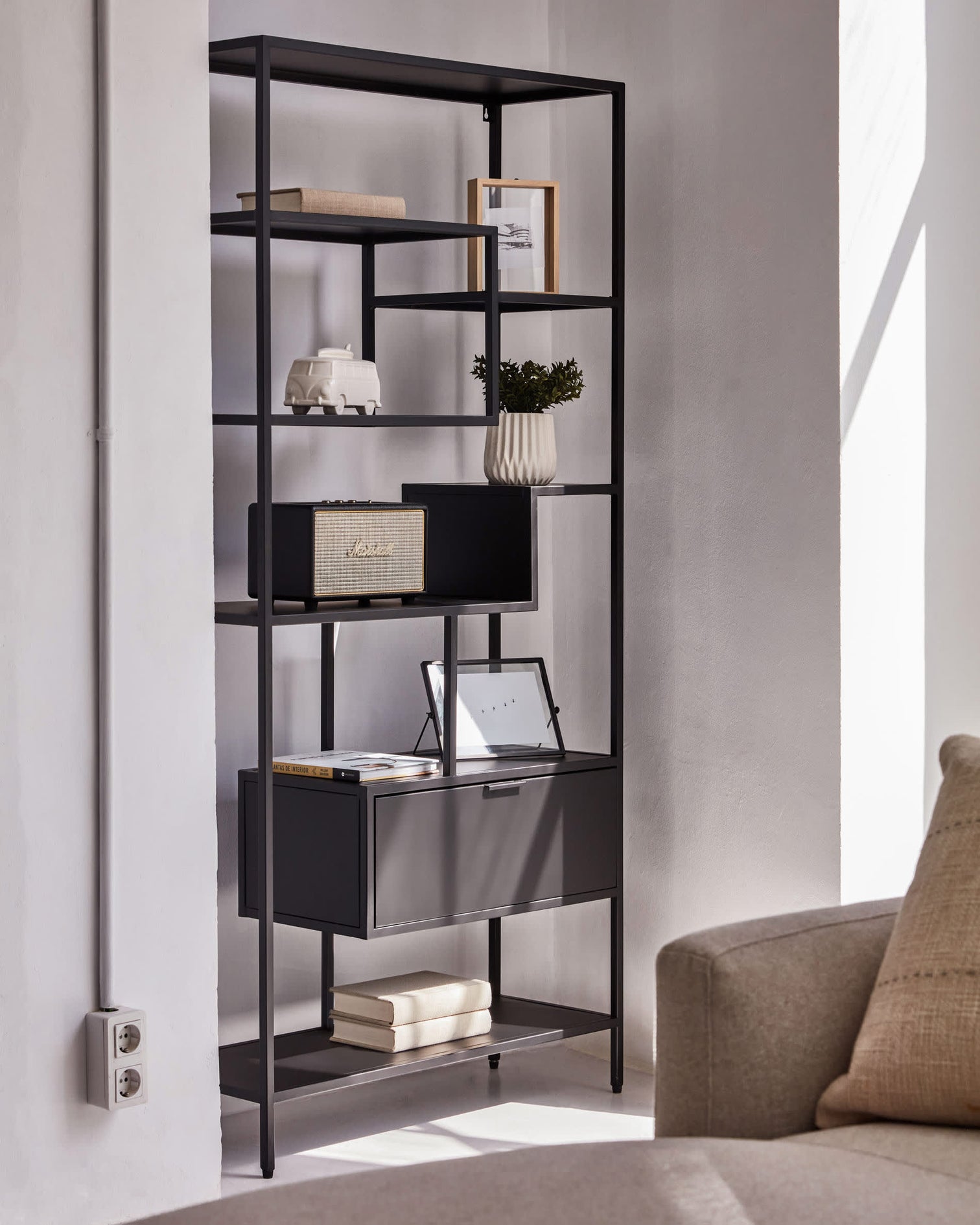 
Étagère design « Shanta » en métal