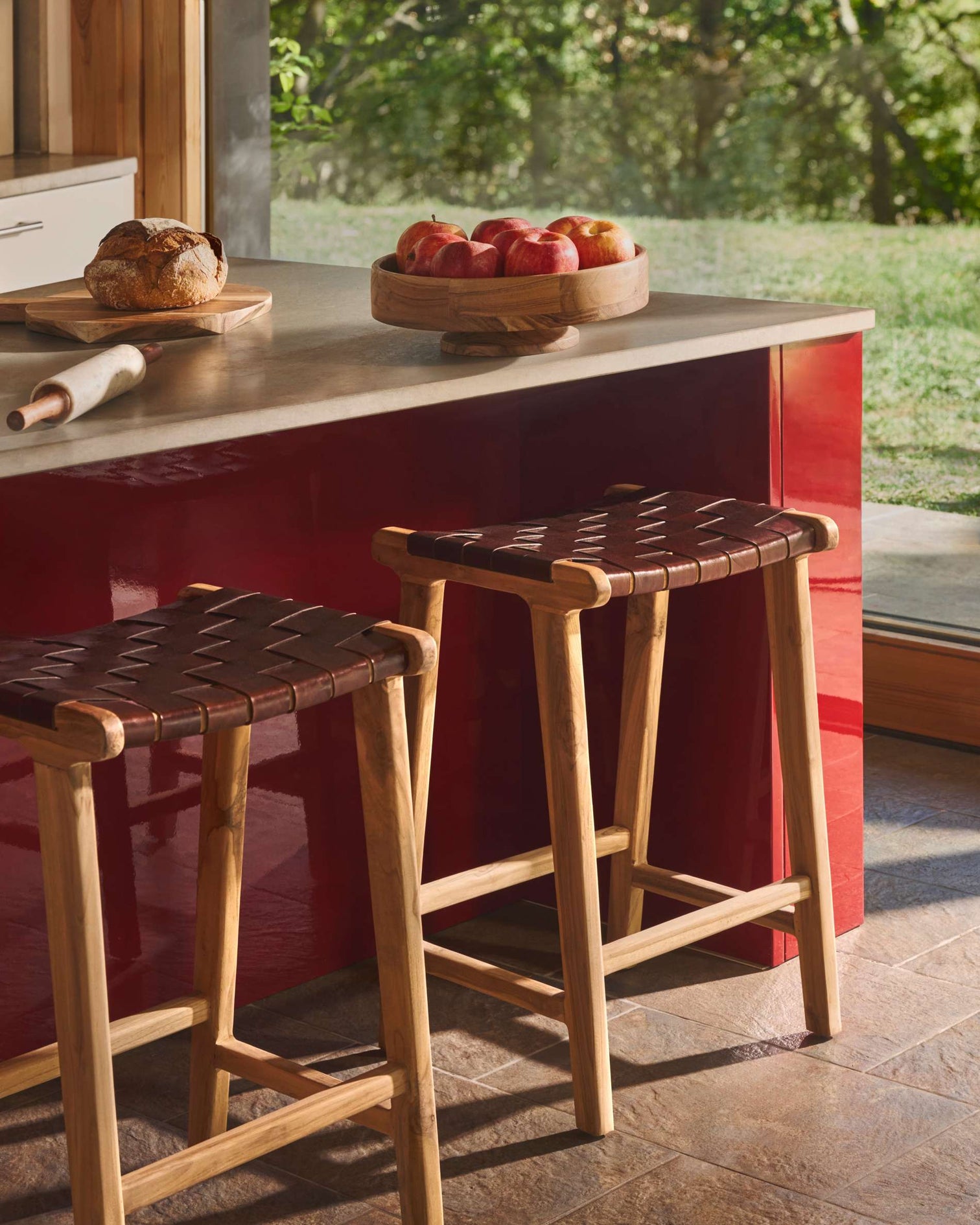 
Tabouret massif fait main « Calixta » - Marron, naturel