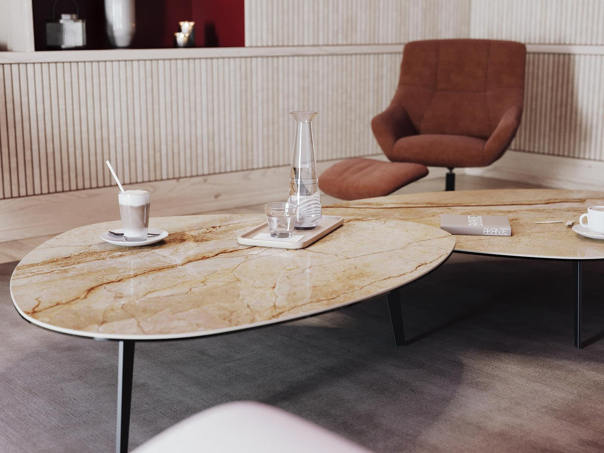
Grande tavolino da caffè di design «Grande Galet» 140 x 120 cm - Effetto marmo Breccia / Altezza 43 cm