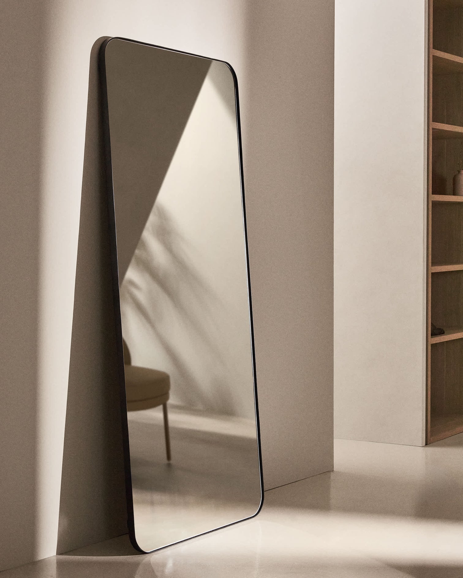 
Miroir mural design « Marco », différentes tailles - 80 x 180 cm / Cadre : Noir