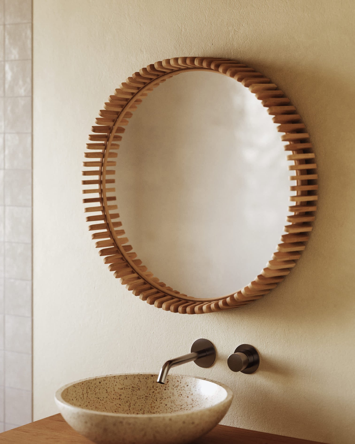 
Miroir mural design « Polko » avec cadre en teck massif - Ø 60 cm