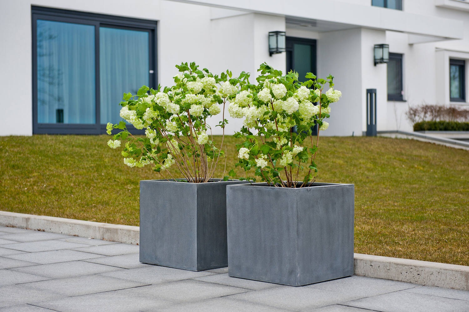 
High-quality Indoor/Outdoor Planter "Natural Block" - Grey / 50 x 50 x Height 50 cm