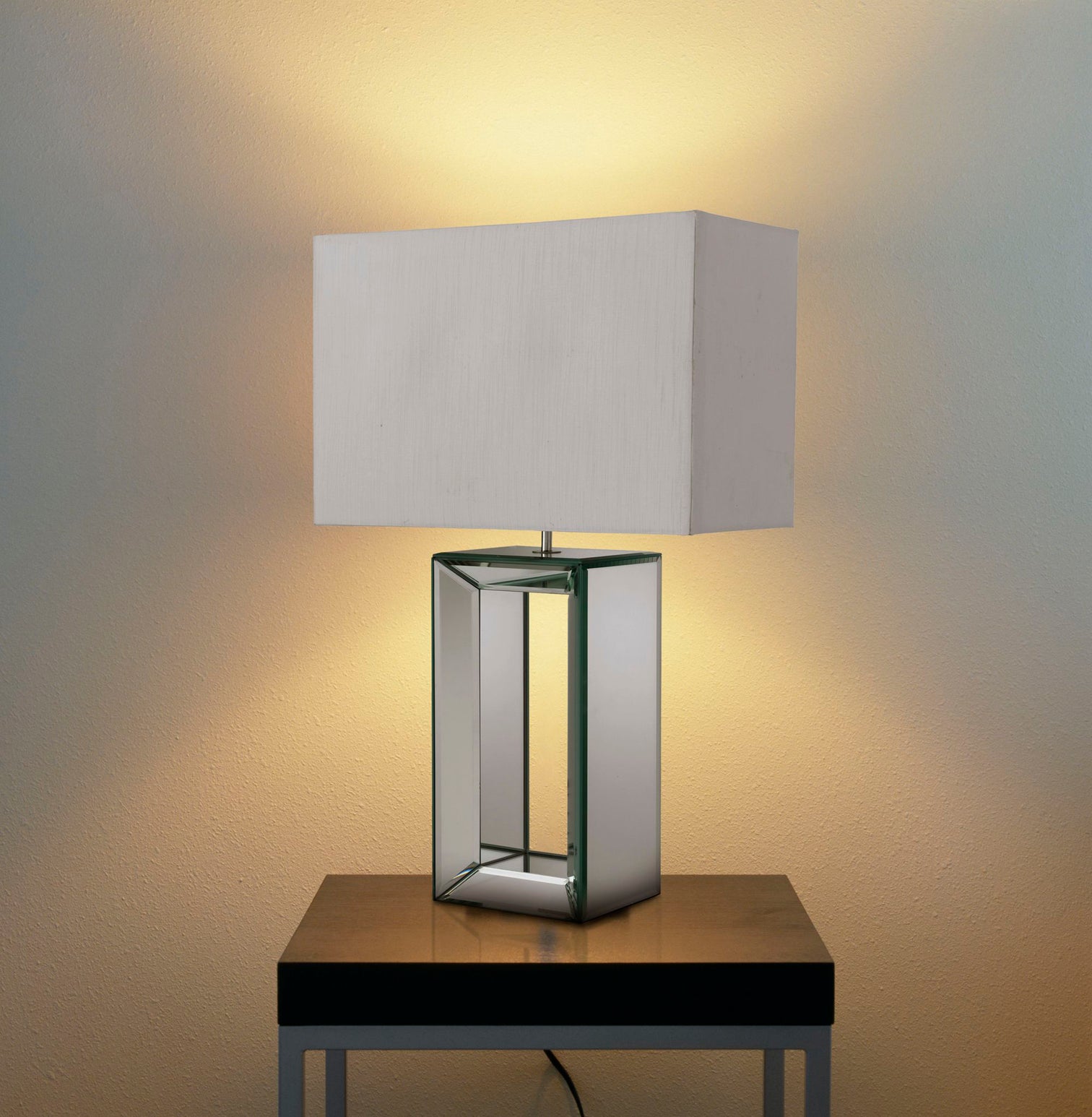 
Elegant Designer Table Lamp "Mirror" 38 x 58 cm - White