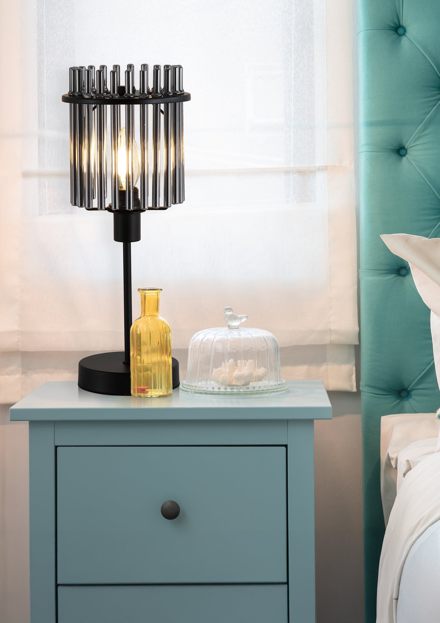 
Luxurious table lamp "Swizzle" - Black, smoked glass