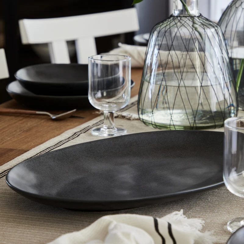 
Handmade Serving Platter "Livia" - Matte black