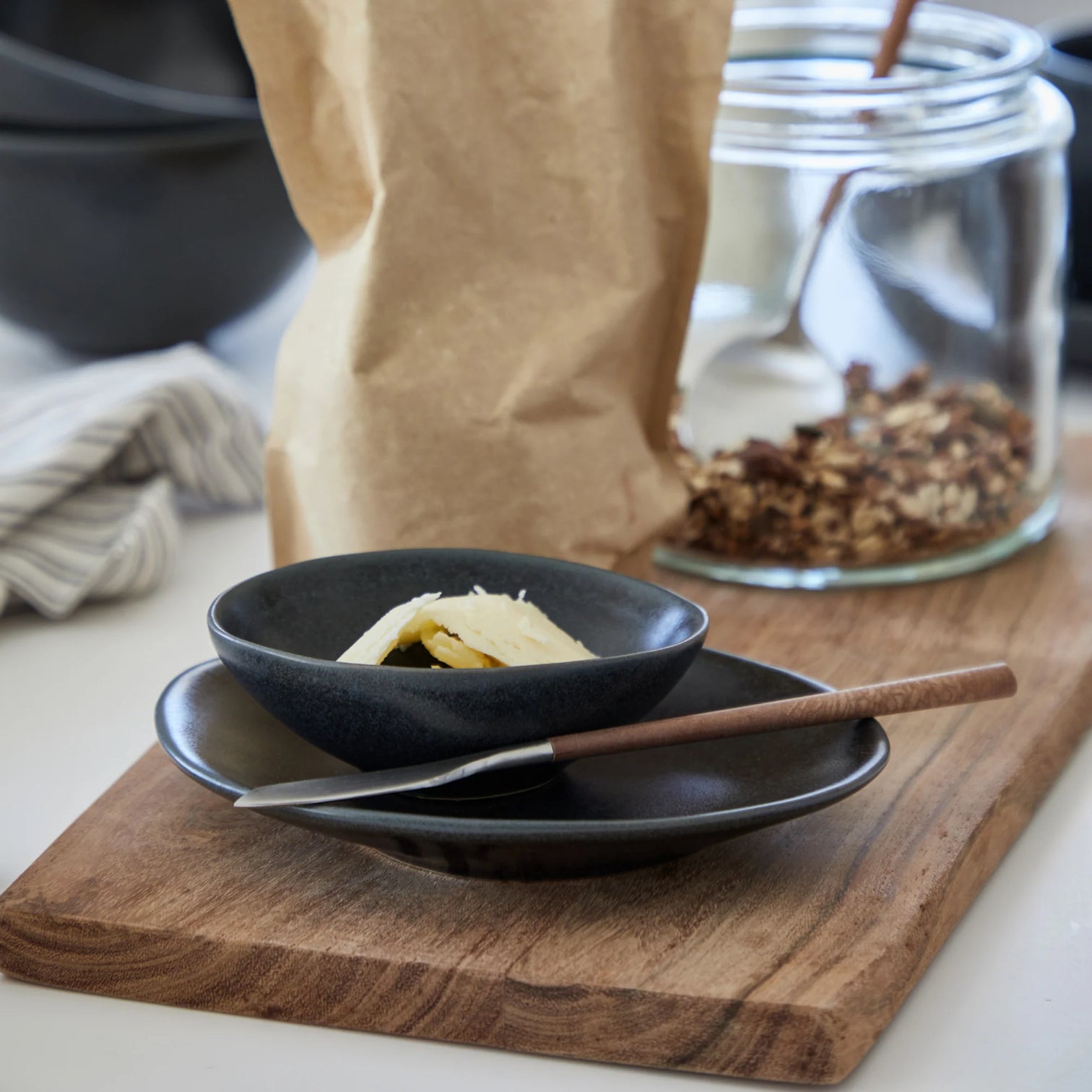 
Handmade Bread & Appetizer Plate "Livia" - Matte black