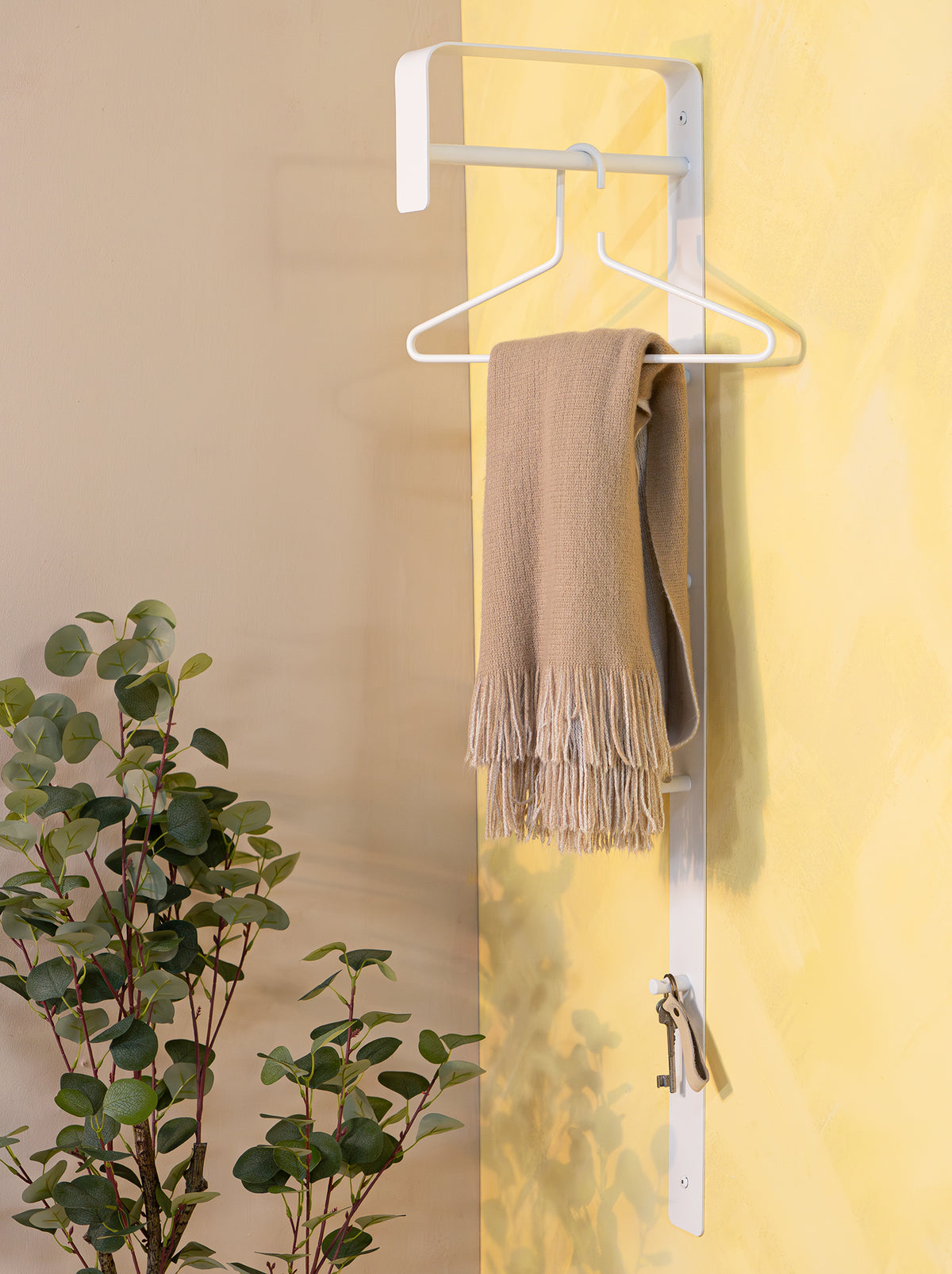 
Design Wandgarderobe „Arcus Bar“ - Weiss