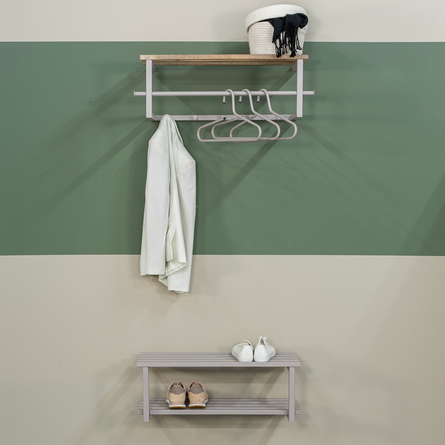 
Portemanteau mural design « Marco » - Silky Taupe/Chêne naturel