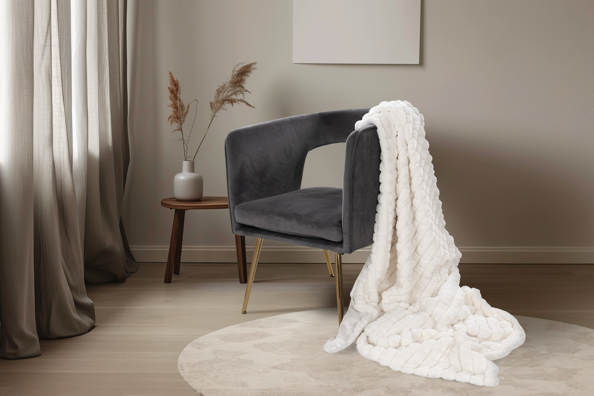 
Hochwertige Kuscheldecke „Harmony“ 150 x 200 cm, Ivory