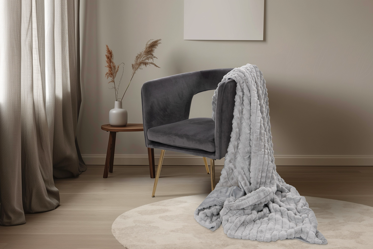 
Hochwertige Kuscheldecke „Harmony“ 150 x 200 cm, Silver