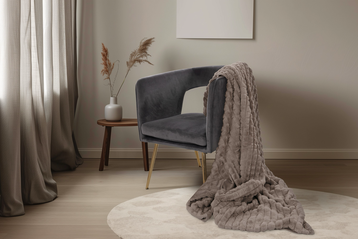 
Hochwertige Kuscheldecke „Harmony“ 150 x 200 cm, Taupe