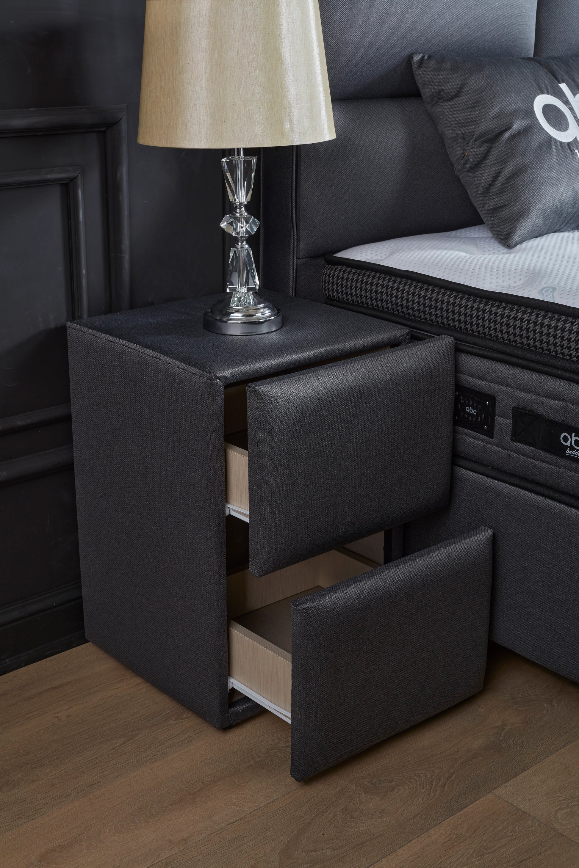 
Premium Einzel Boxspringbett „Hamilton“ inkl. Matratze & Topper - Zubehör / Liegefläche: 90 x 200 cm