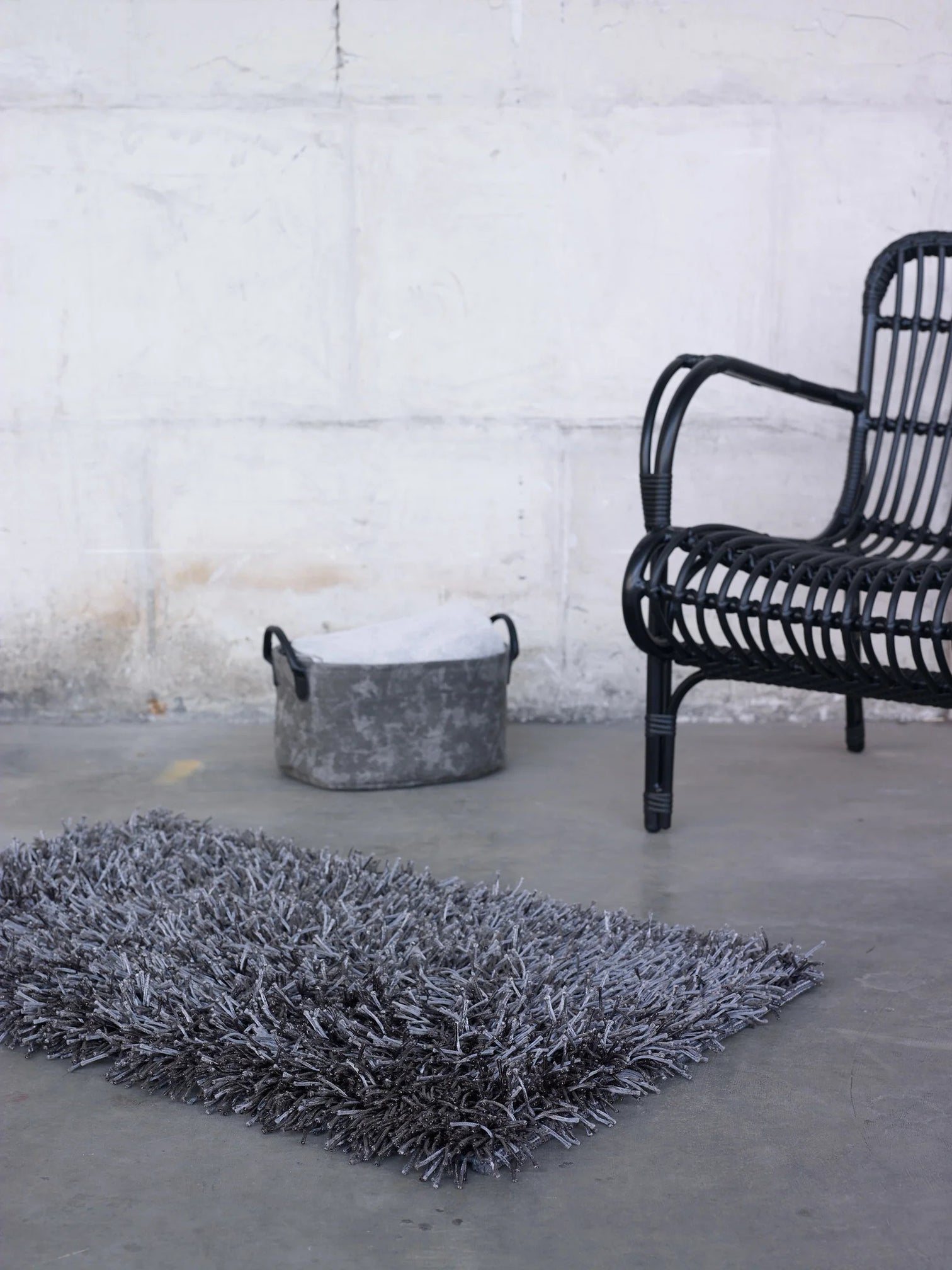 
Tapis de bain design « Kemen » gris foncé - 60 x 60 cm