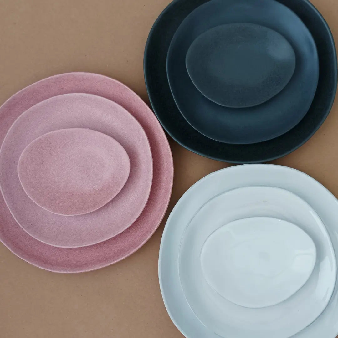 
Assiette à salade et à dessert artisanale « Livia » - Blanc brillant