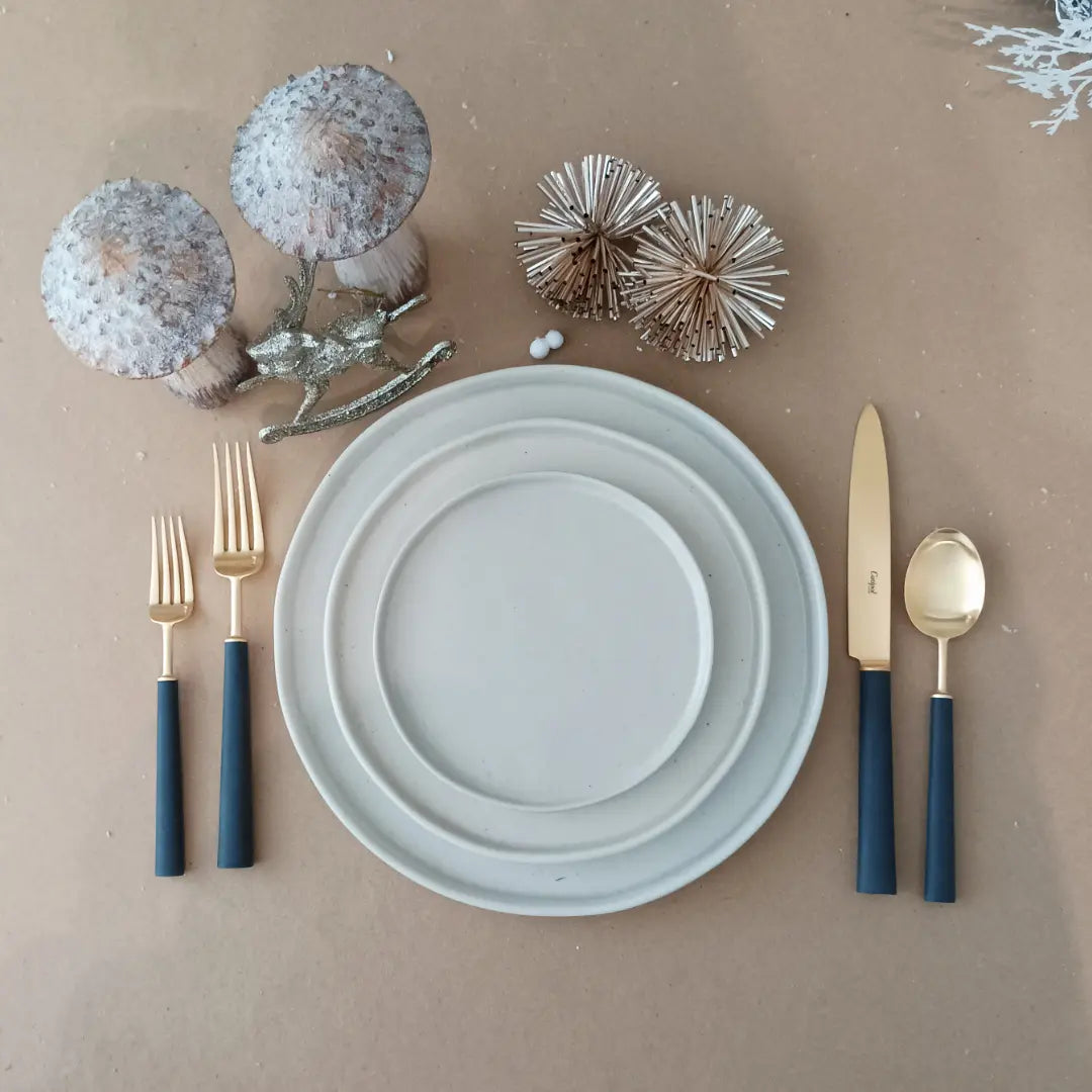 
Handmade Bread Plate "Lagoa" - Stone, Beige