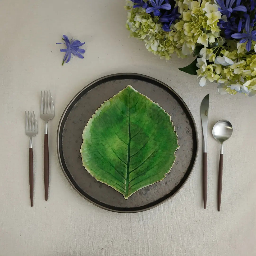 
Handmade Dinner Plate "Lagoa" - Metallic