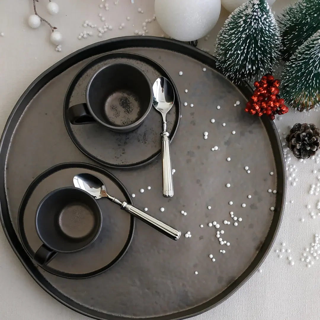 
Handmade "Lagoa" Charger Plate - Metallic