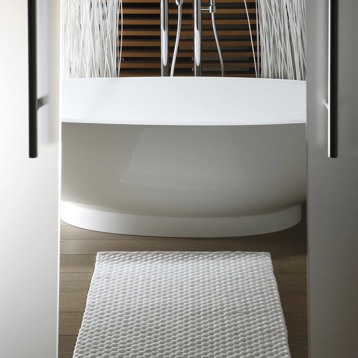
Handmade, luxurious "Maks" bath mat - Silver-grey - 60 x 100 cm
