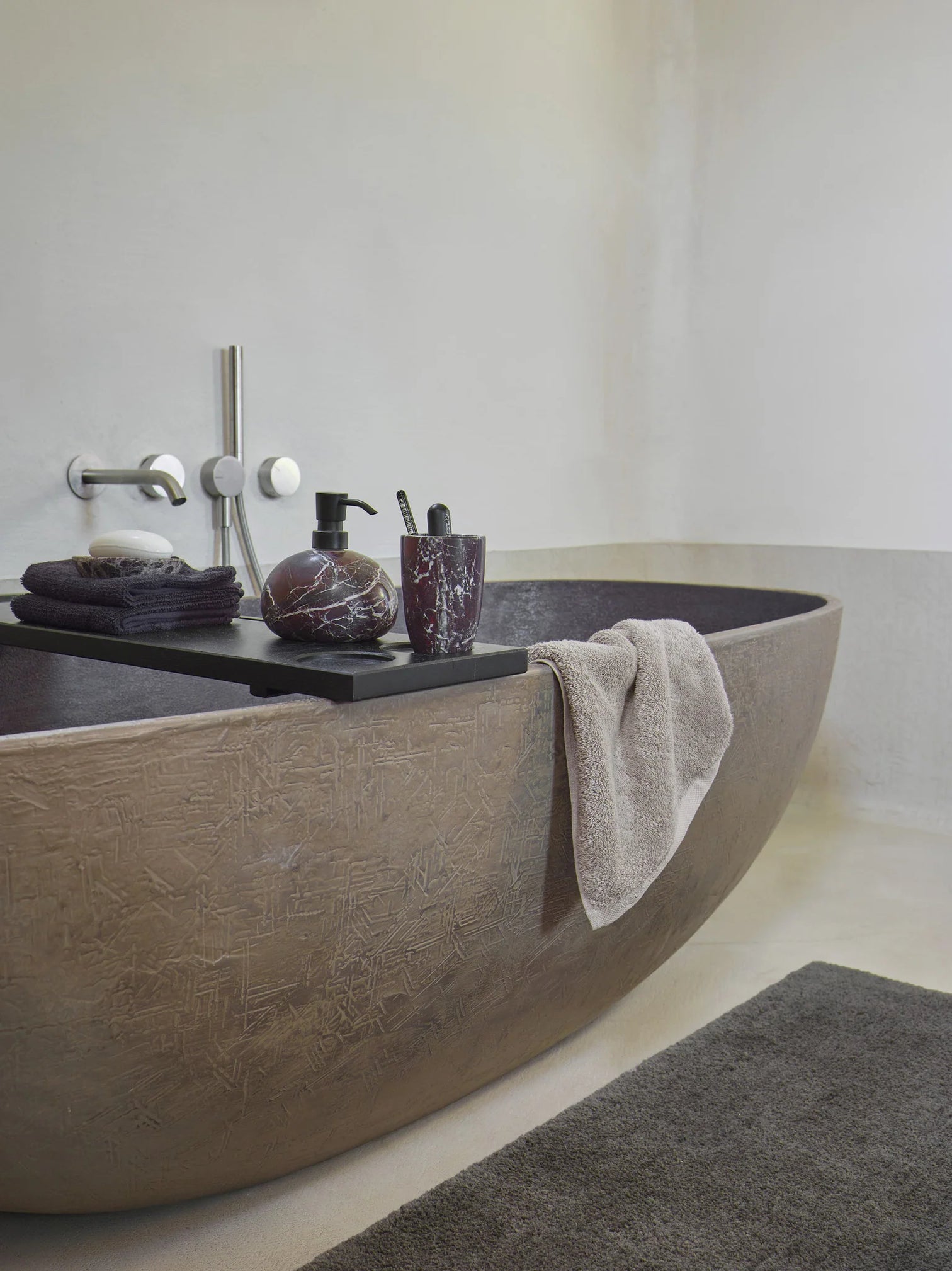 
Luxurious, very soft bath rug "Mauro" - Ash - 60 x 60 cm / CHF 99.–