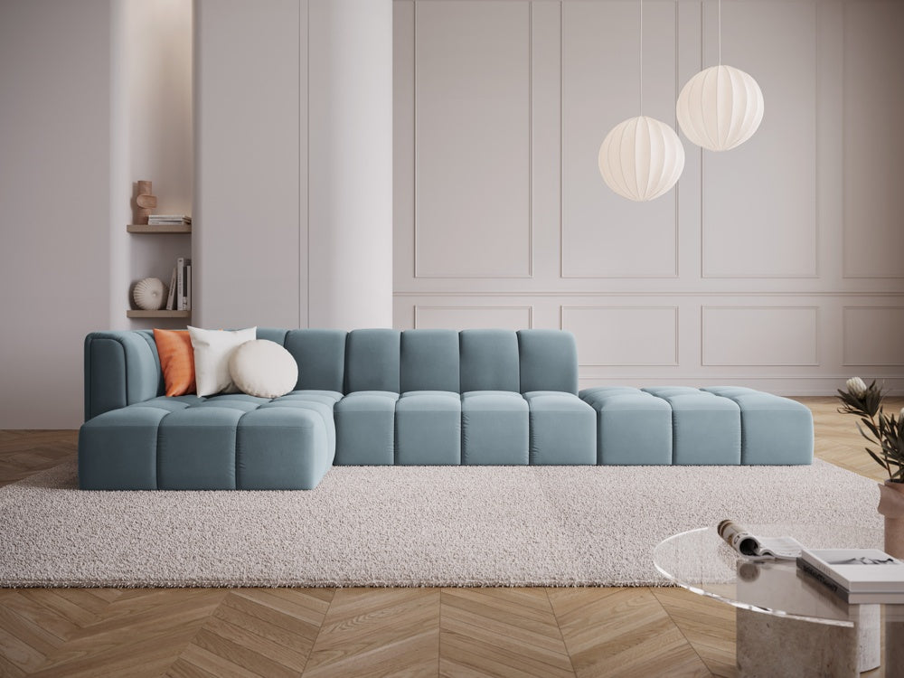 
5-Sitzer Design Ecksofa "Adams" mit Ottomane - Samt Hellblau / Ottomane rechts