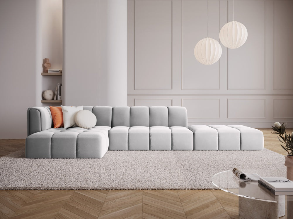 
5-Sitzer Design Ecksofa "Adams" mit Ottomane - Samt Silver / Ottomane rechts